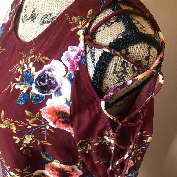 Brand new long sleeve floral top - Picture 3 of 8